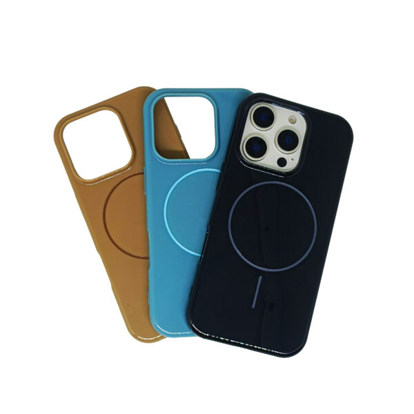 Glossy Protective iPhone Case with Magnetic Wireless Charging Support